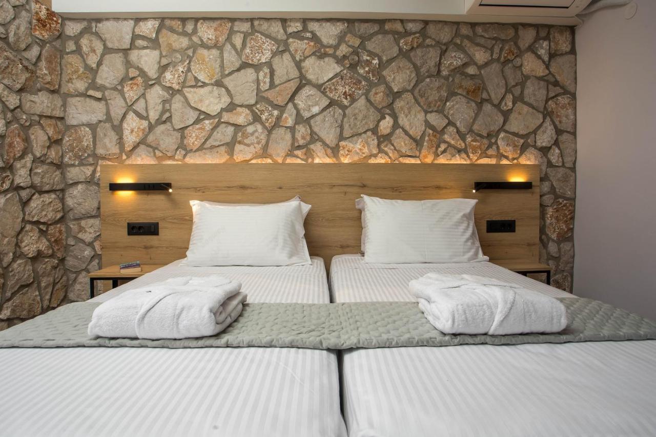 Jimmy's Garden Hotel