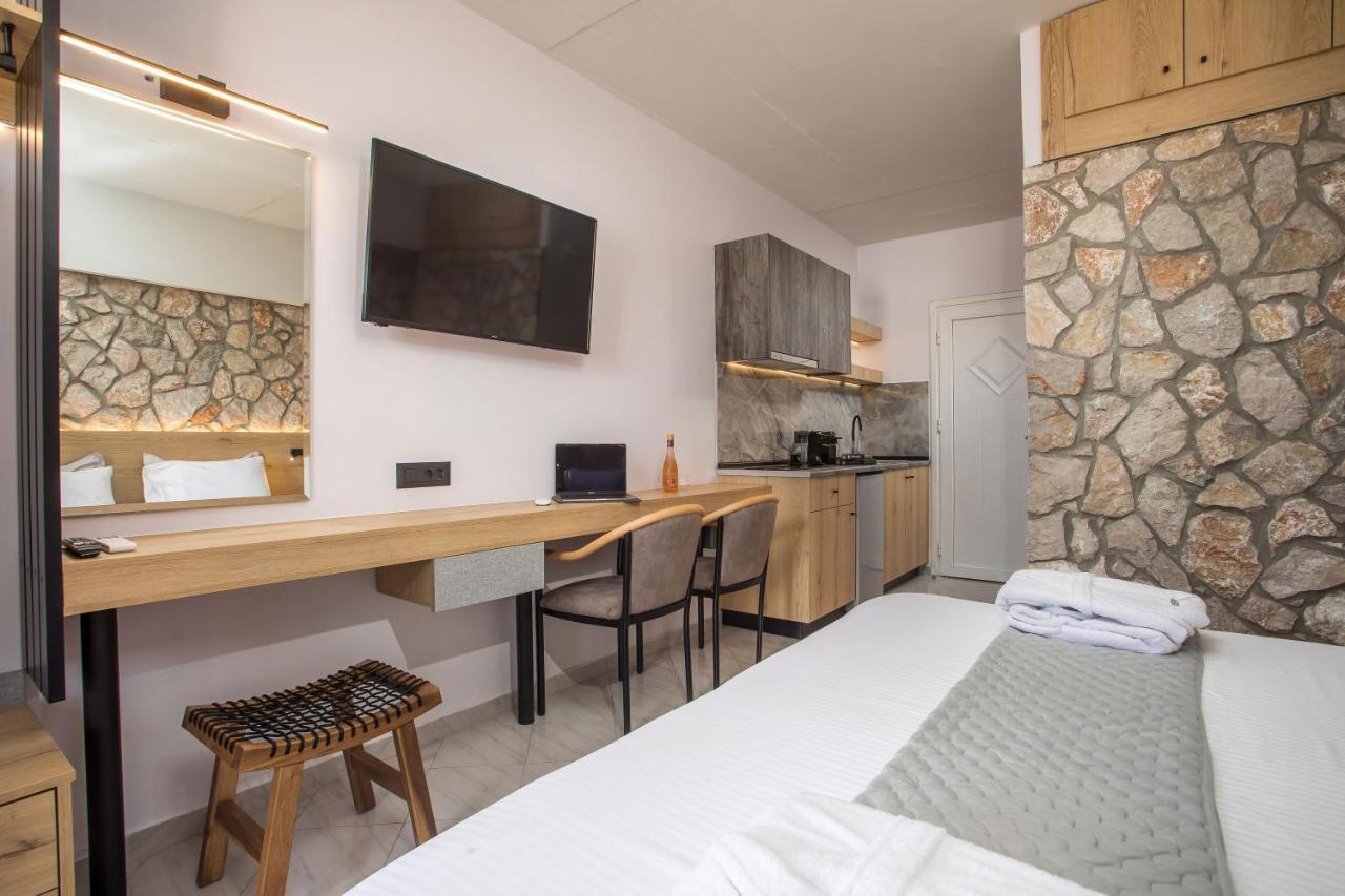 Jimmy's Garden Hotel 3*
